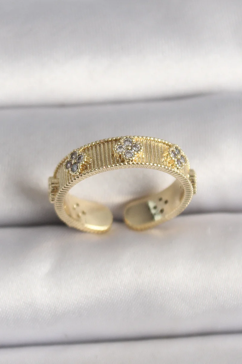 Pirinç Gold Renk Zirkon Taşlı Yonca İşlemeli Ayarlanabilir Yüzük 5886