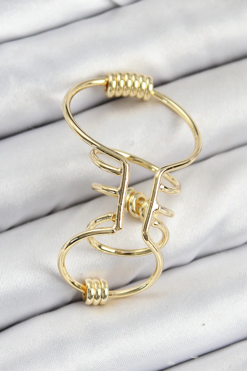 Pirinç Halkalı Model Gold Renk Kıkırdak Küpe 5886
