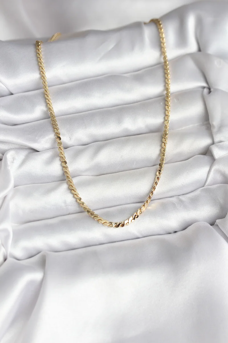 14K Gold Renk Kaplama Ezme Yılan Zincir Model CM Kadın Kolye 5886