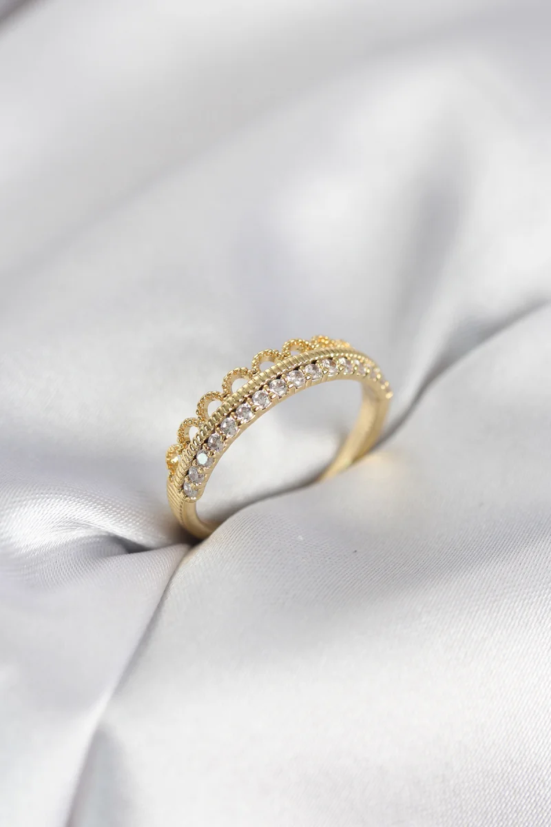 Motif Desenli Gold Renk Zirkon Taşlı Kadın Yüzük 5886