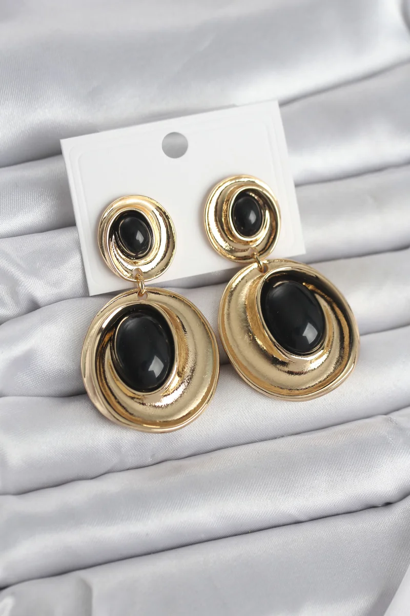 Siyah Sallantılı Damla Model Gold Renk Vintage Kadın Küpe 5886