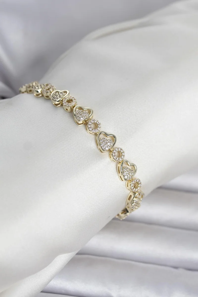 Pirinç Gold Renk Zirkon Taşlı Kalp Model Kadın Bileklik 5886
