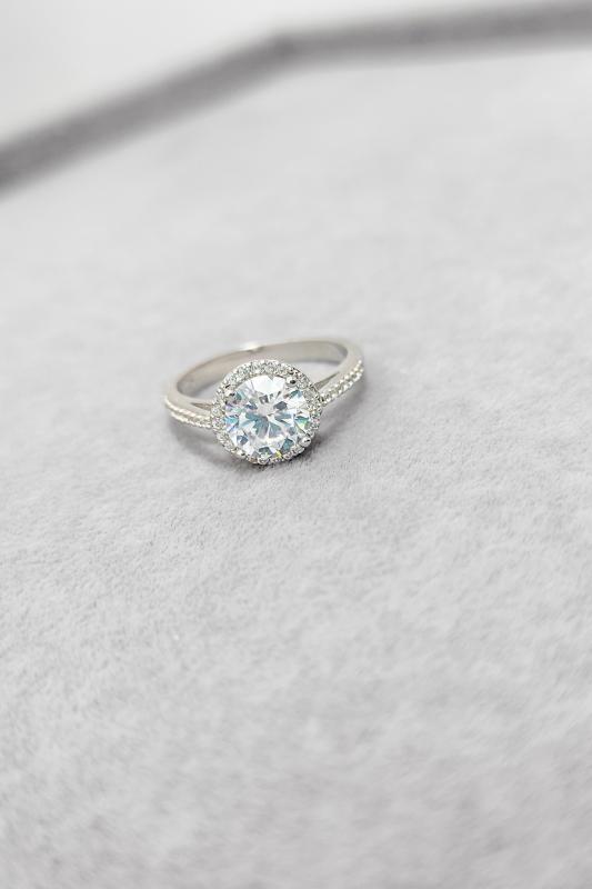 Ortası Büyük Swarovski Taşlı Gümüş Yüzük