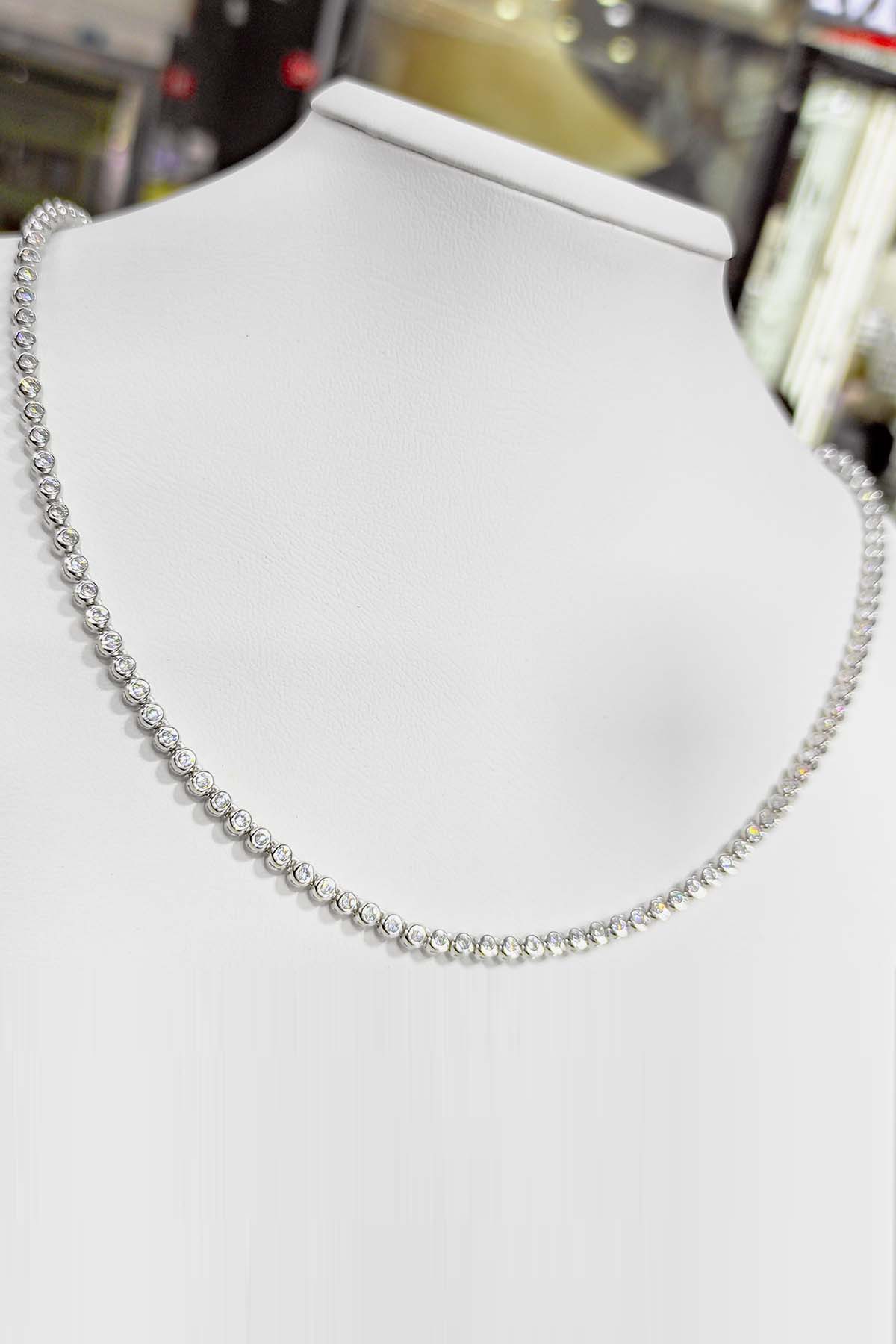 Beyaz Taşlı Gümüş Suyolu Choker Kolye
