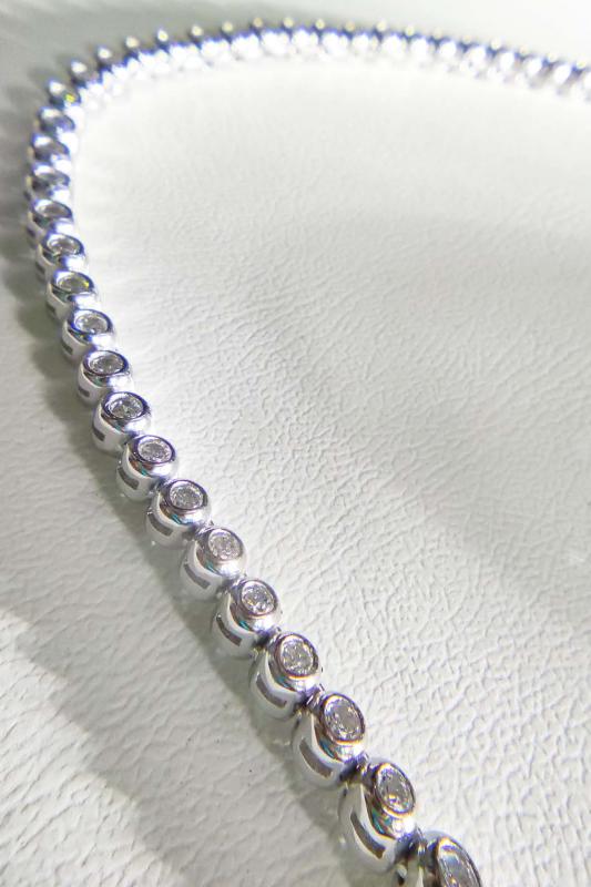 Beyaz Taşlı Gümüş Suyolu Choker Kolye