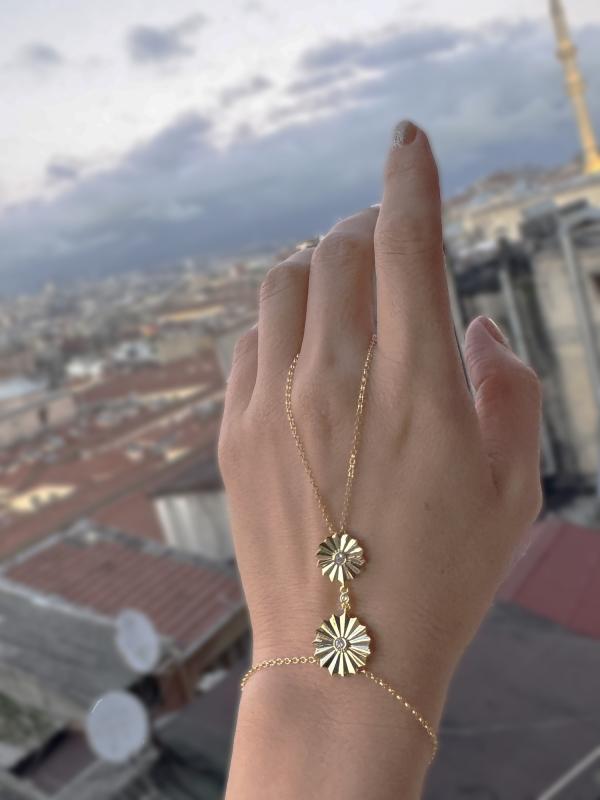 Taşsız İkili Papatya Desenli Gümüş Şahmeran Bileklik - Gold