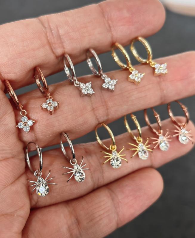 Sallantılı Gümüş Papatya Charm Küpe - Gold Renk
