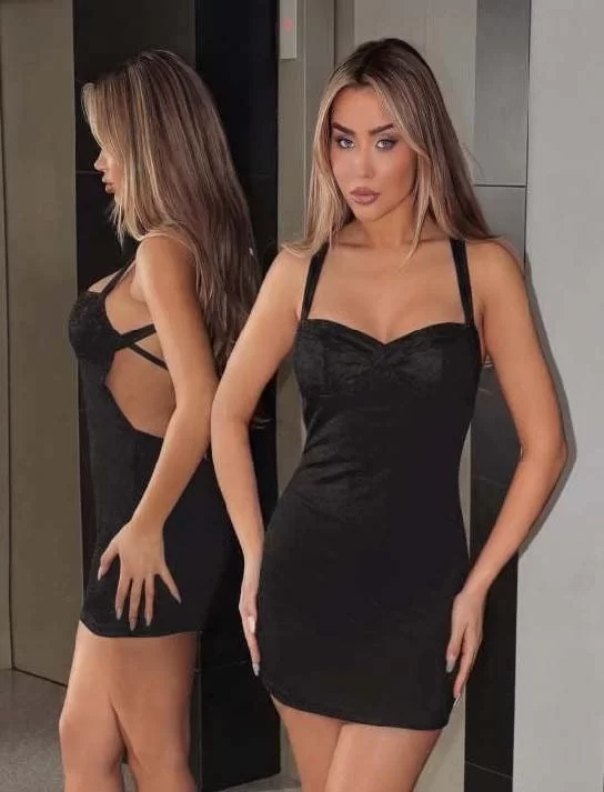 Şık Tasarım Sırt Dekolteli Siyah Mini Club Elbisesi