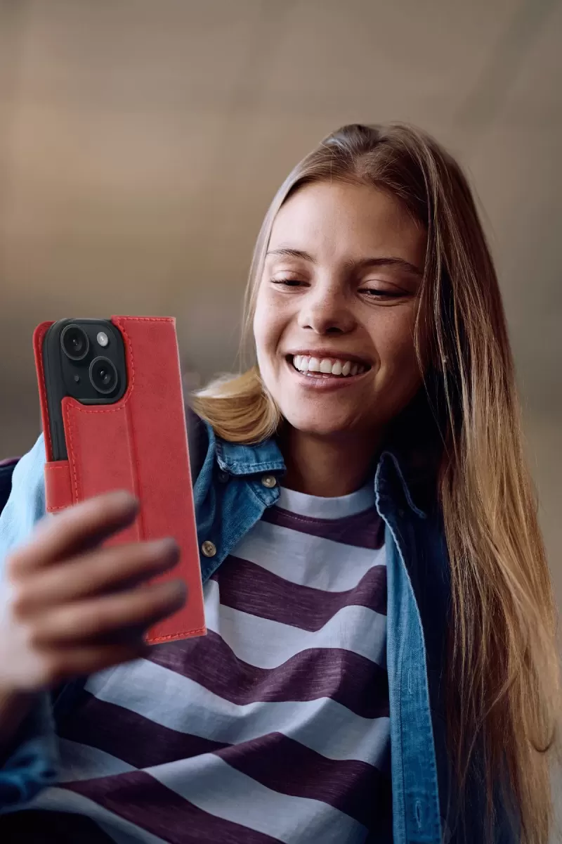 Newface Apple iPhone 15 Trend S Plus Kapaklı Kılıf - Siyah