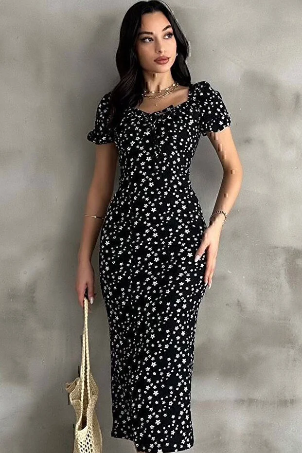 Lastikli U Kare Yakalı Kısa Kollu Fit Kalıp Kurdelalı Likralı Çiçek Desen Yırtmaçlı Diz Altı Elbise