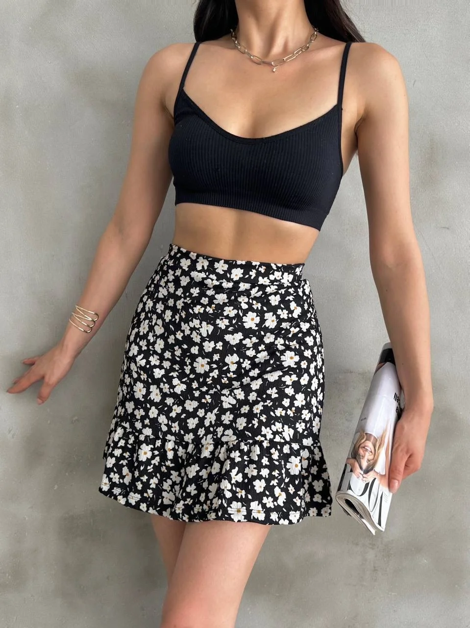 Kadın Siyah Çiçek Desenli Mini Şort Etek