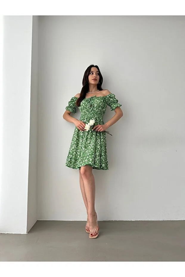 Kayık Yaka Büzgü Detaylı Mini Elbise - Yeşil