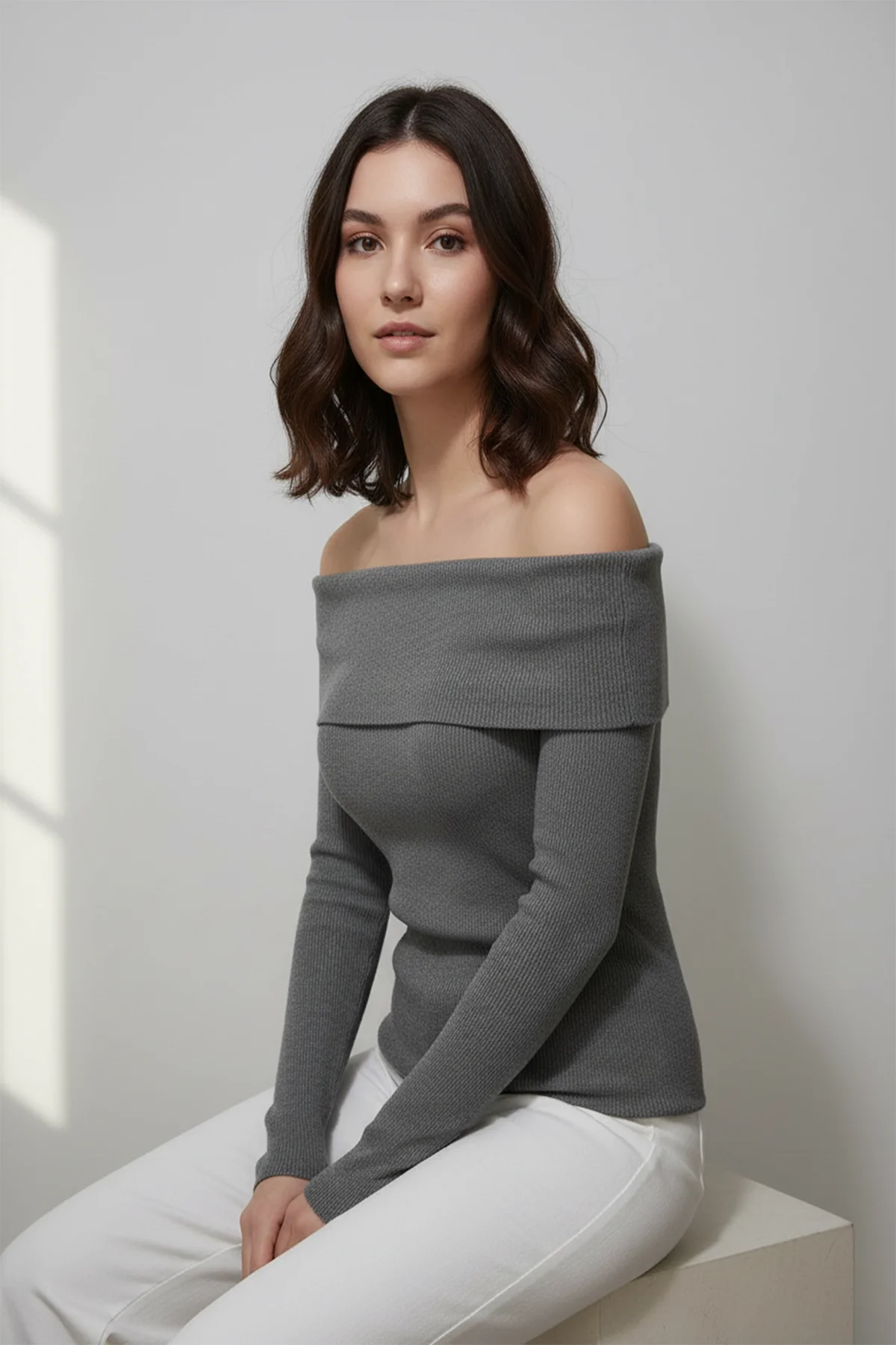 Kadın Madonna Yaka Şardonlu Gri Bluz