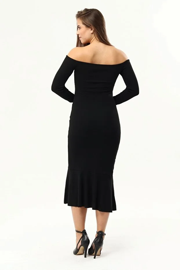 Kadın Siyah Omuzlar Açık Eteği Volanlı Elbise