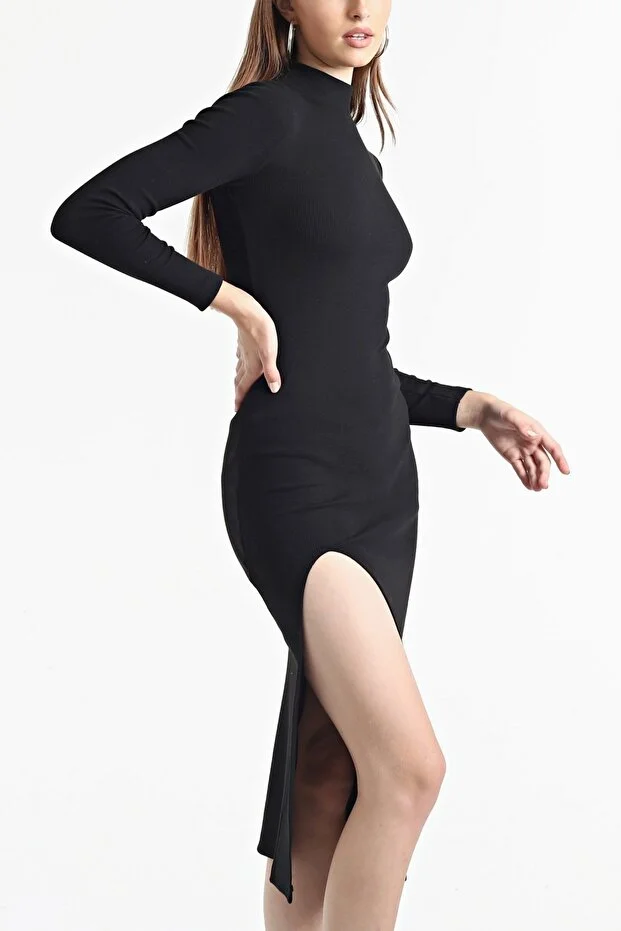 Kadın Siyah Yarım Balıkçı Tek Taraf Yırtmaçlı Uzun Kol Elbise