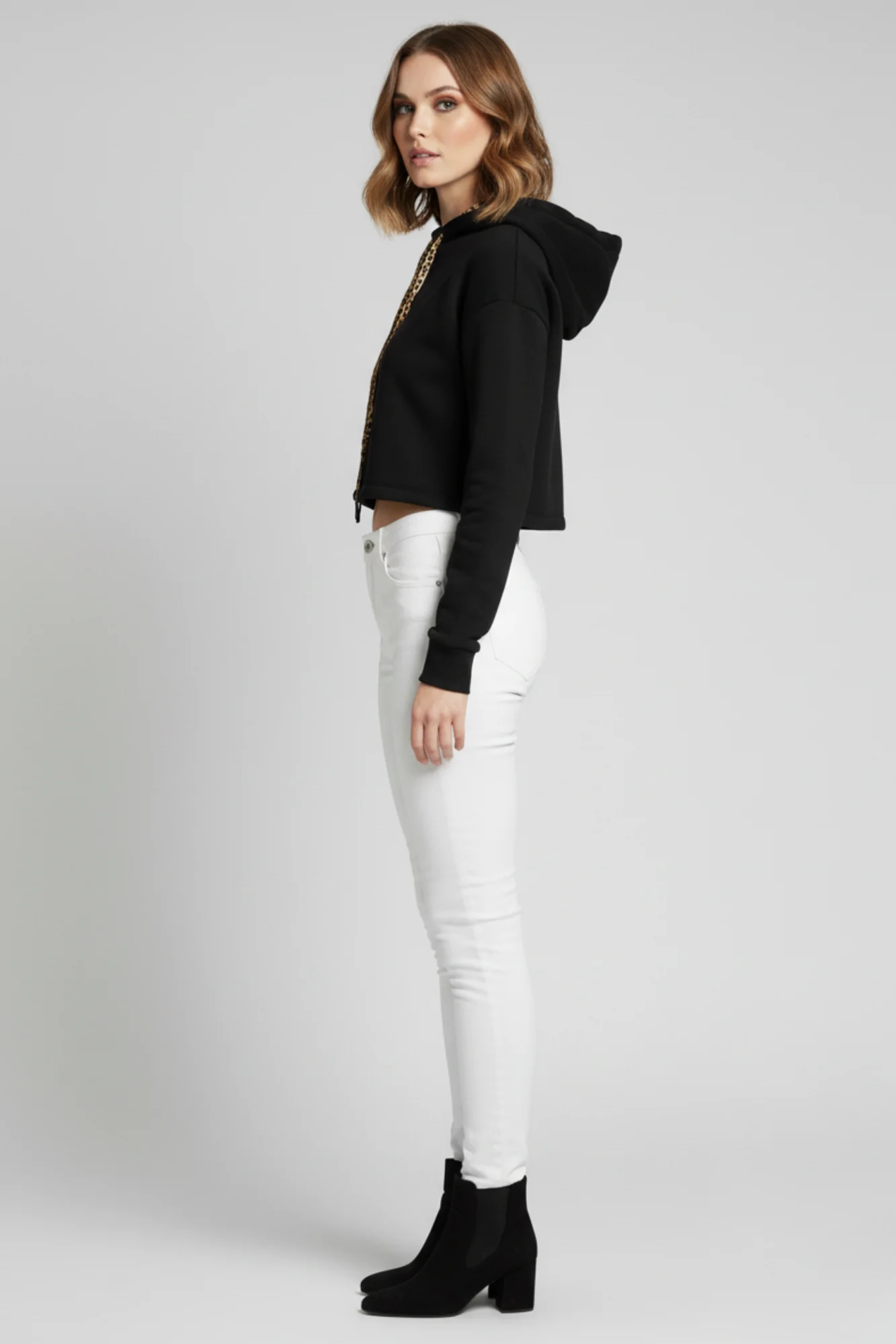 Kadın Siyah Kapüşon İçi Desenli Astar Etek Ucu Yırtmaçlı Crop