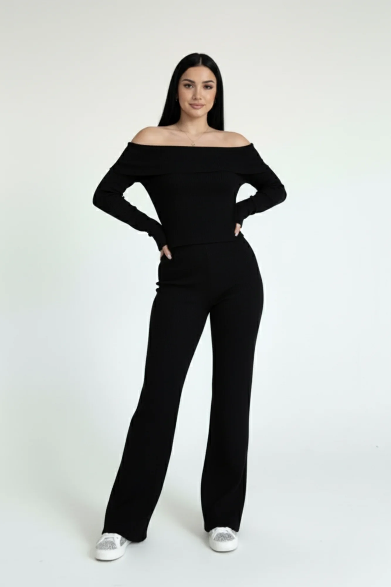 Kadın Madonna Yaka Siyah Alt Üst Takım