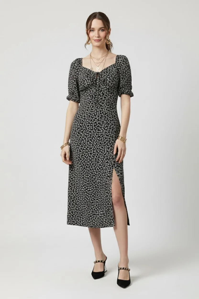 Kadın Siyah Çiçek Desenli Yırtmaçlı Midi Elbise Kare Yaka Büzgü Detaylı