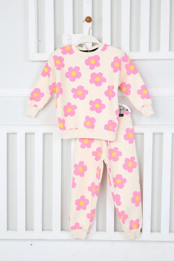 Üç İplik Şardonlu Papatya Baskılı Kız Çocuk Günlük Takım