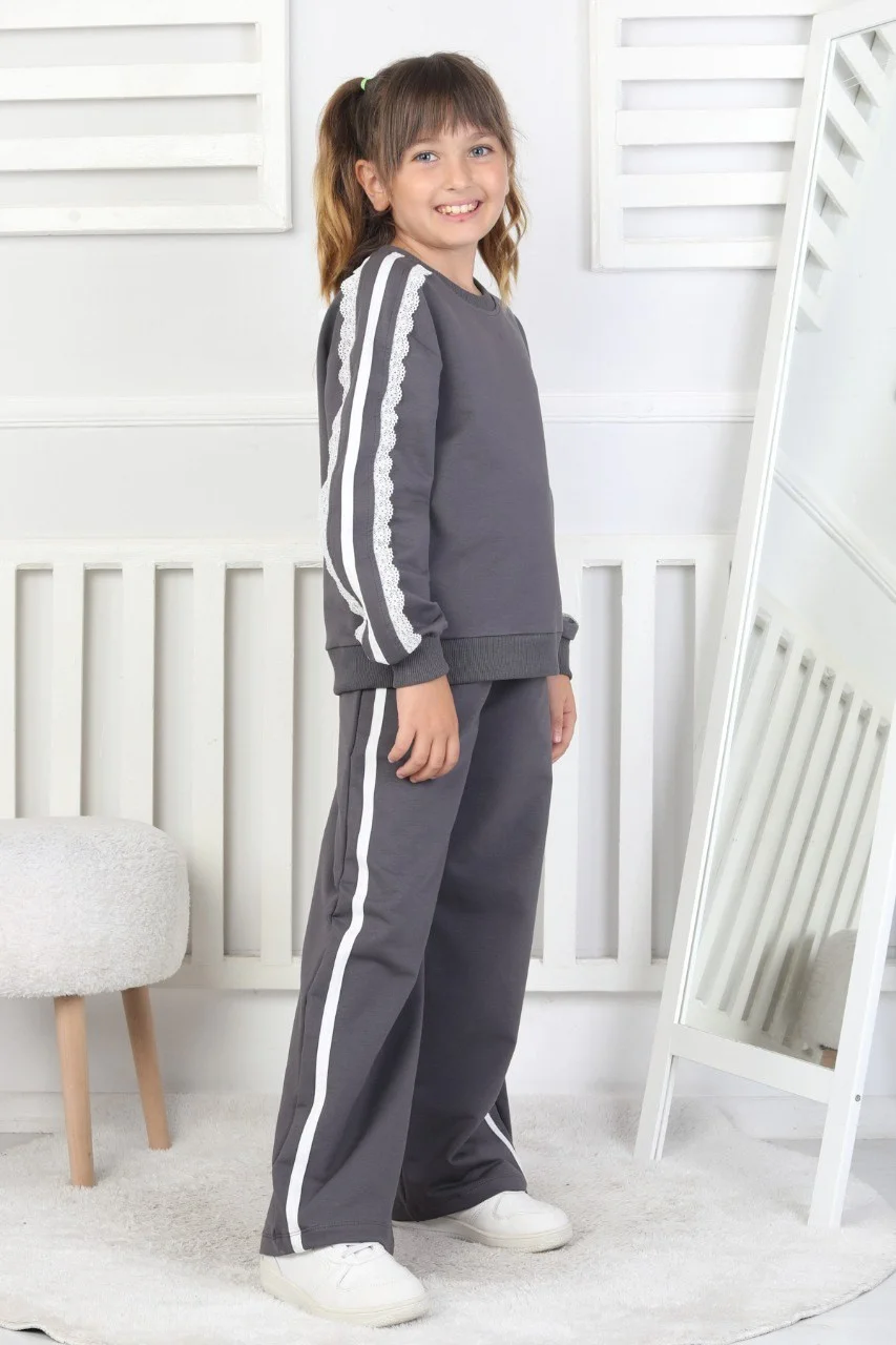 İki İplik Güpürlü Çizgili Kız Çocuk Takım
