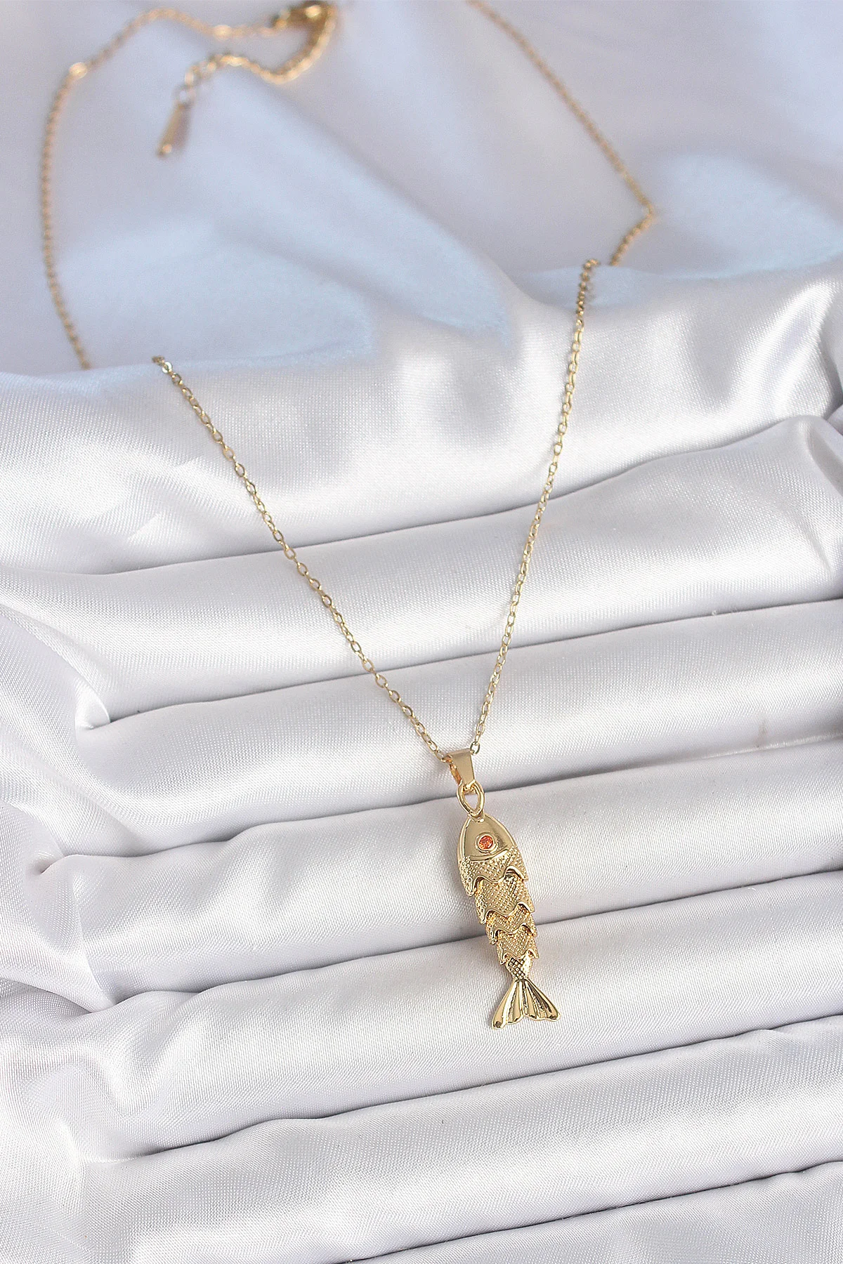 316L Çelik Zincir Gold Renk Zirkon Taşlı Balık Figürlü Kolye