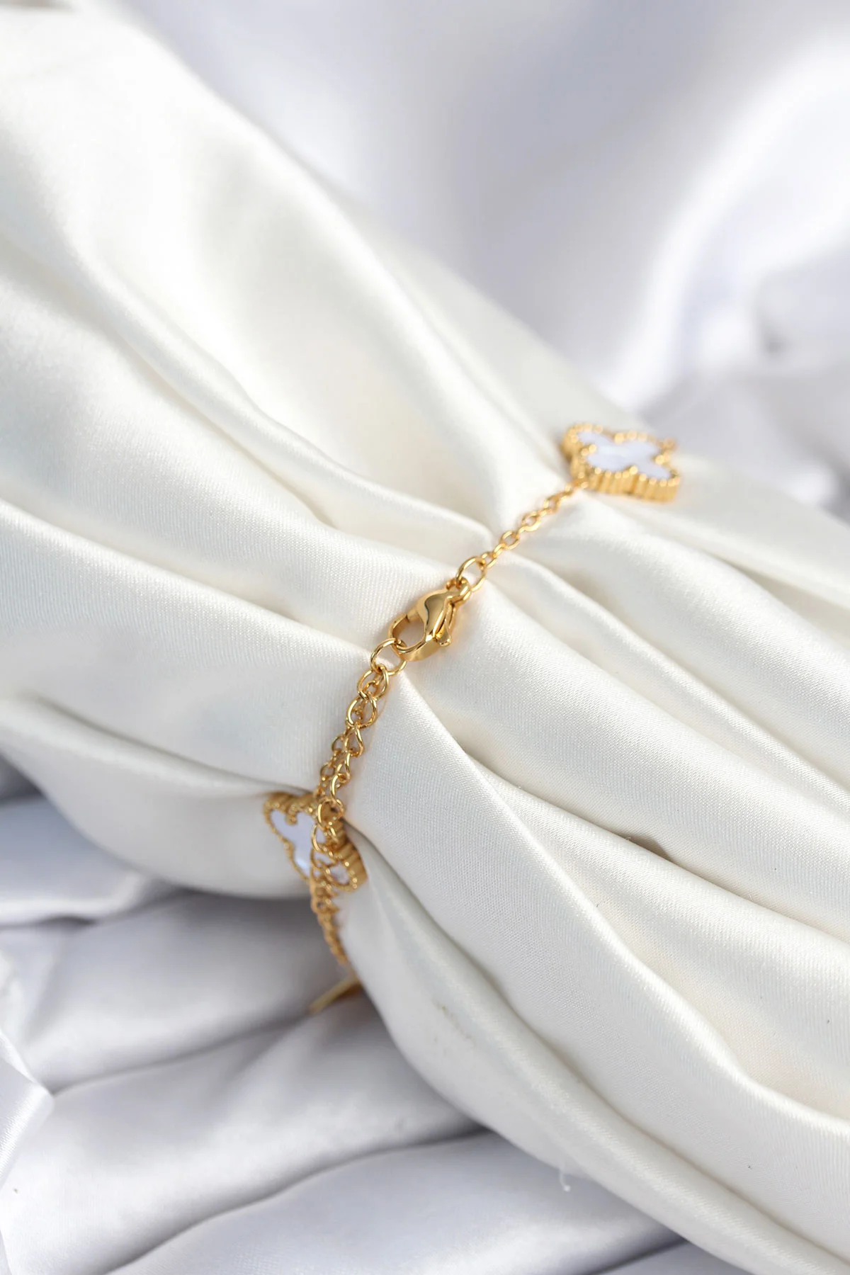 316L Çelik Zincir Zirkon Taşlı Yonca Beyaz Kadın Bileklik