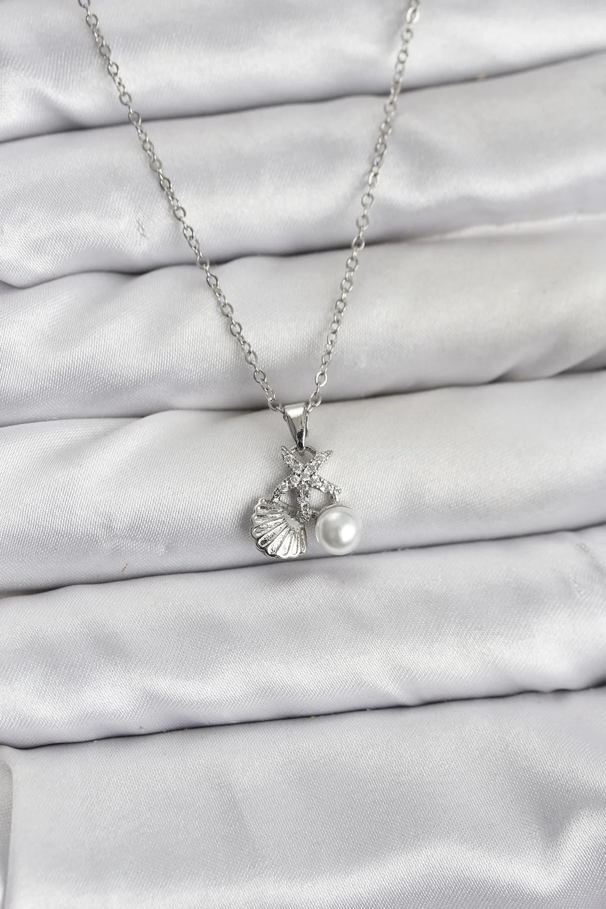 316L Çelik Zincir Gümüş Renk Deniz Kabuğu ve Deniz Yıldızı Model Zirkon Taşlı Kadın Kolye