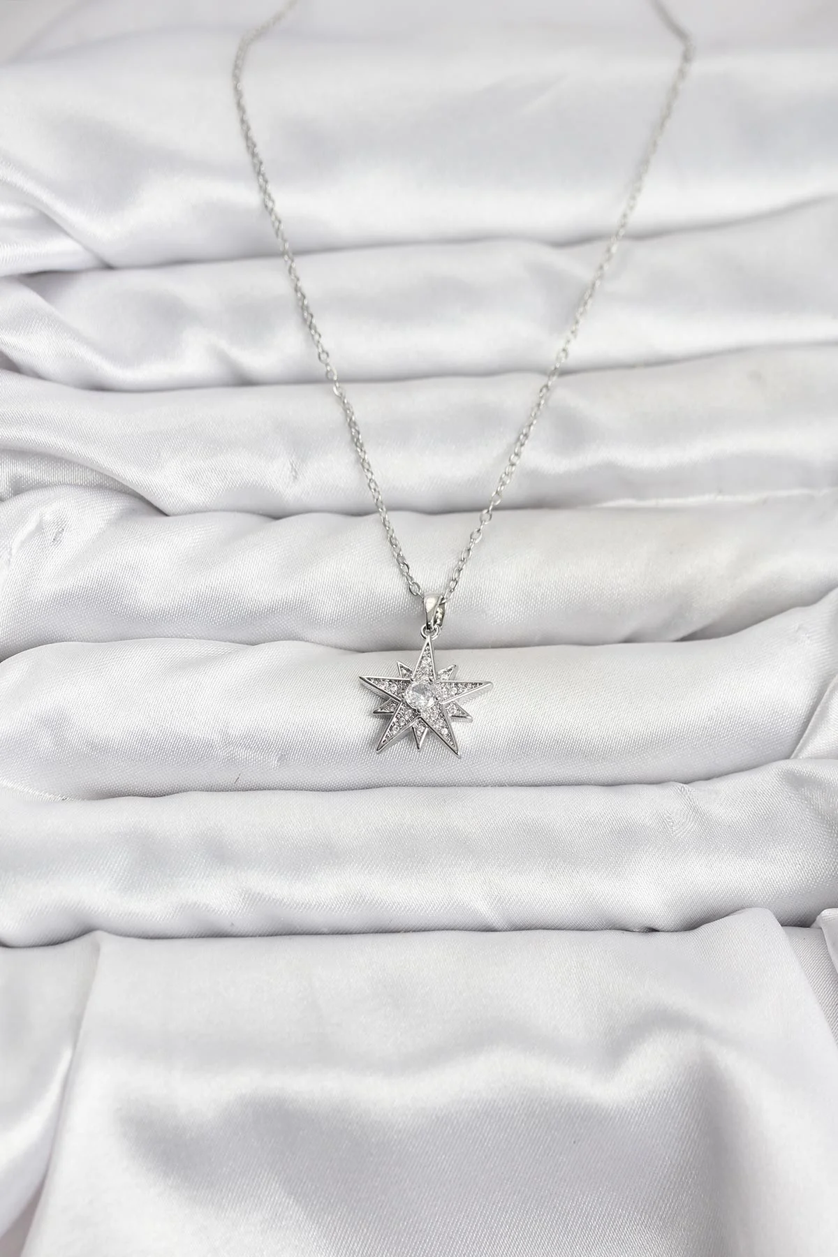 316L Çelik Zincir Gümüş Renk Yıldız Model Zirkon Taşlı Kadın Kolye
