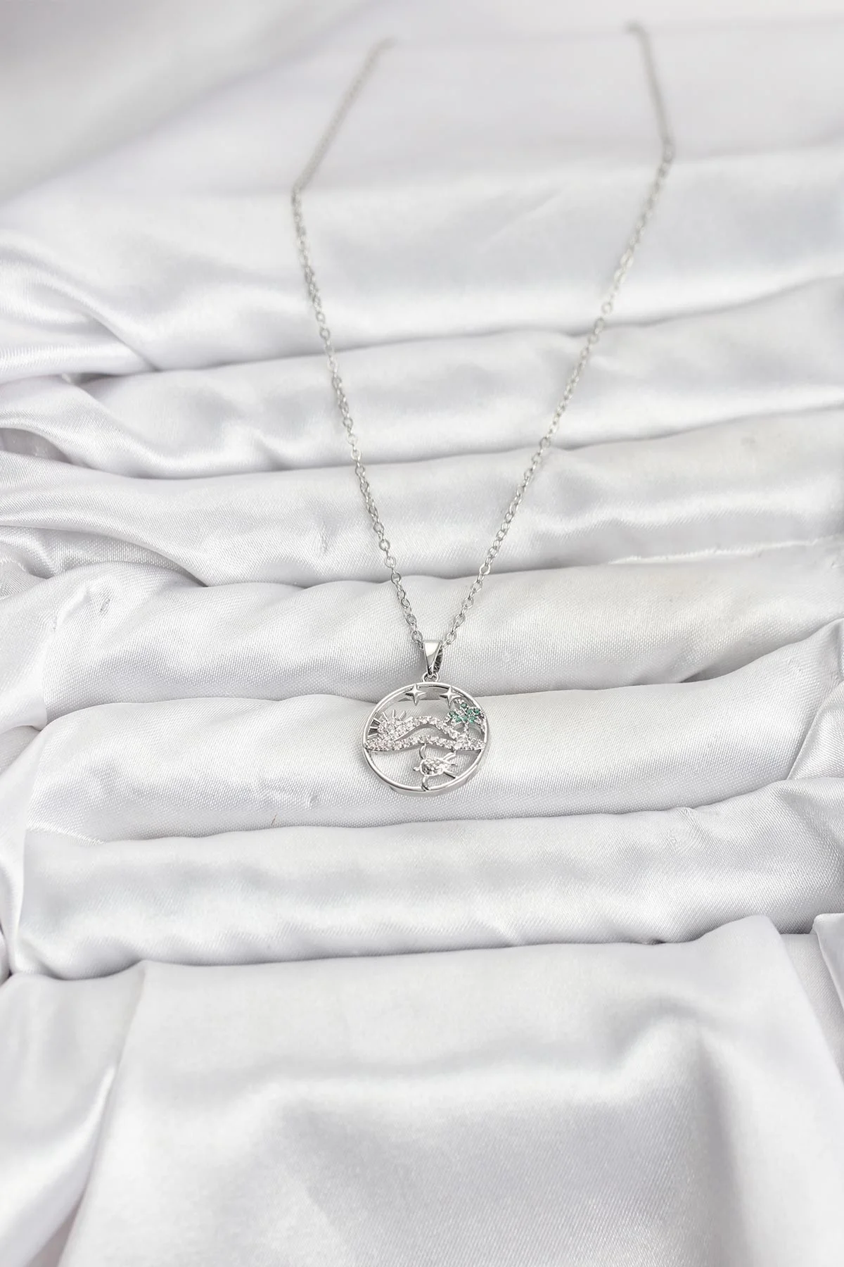 316L Çelik Zincir Gümüş Renk Şans Kolyesi Model Zirkon Taşlı Kadın Kolye