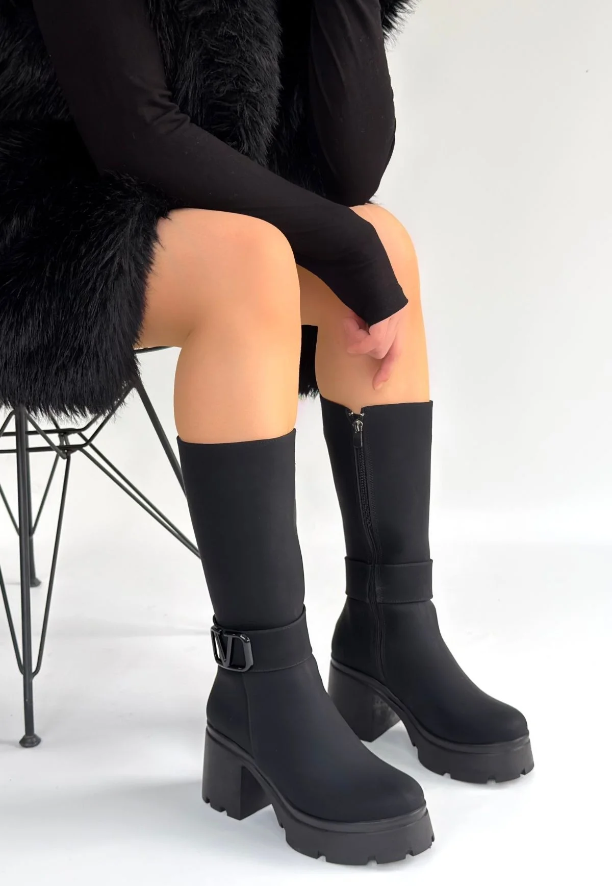 Moki Siyah Nubuk Topuklu Çizme