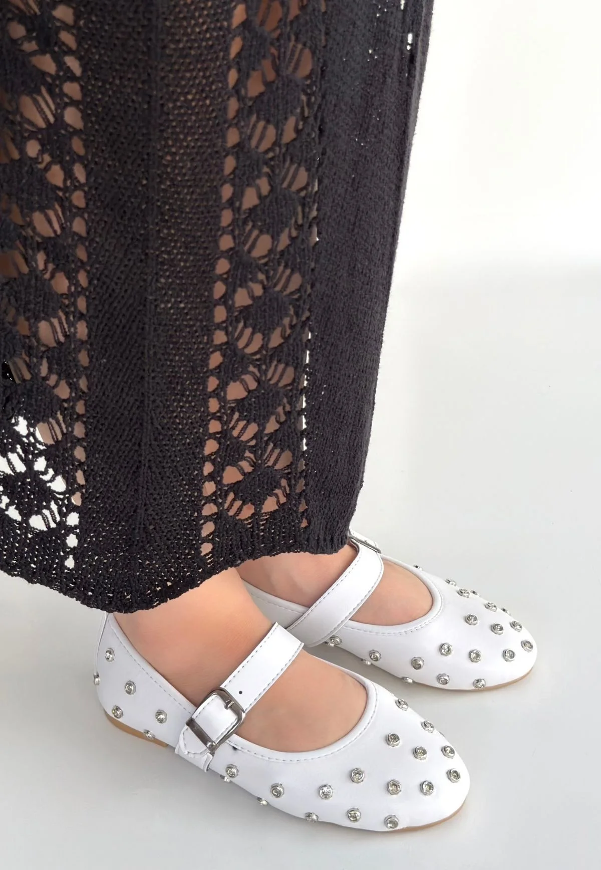 Ritta Beyaz Cilt Kemerli Babet Ayakkabı