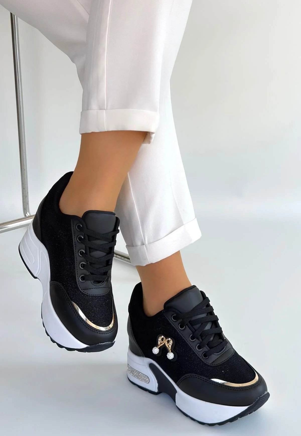 Wody Siyah Cilt Simli Bağcıklı Spor Ayakkabı