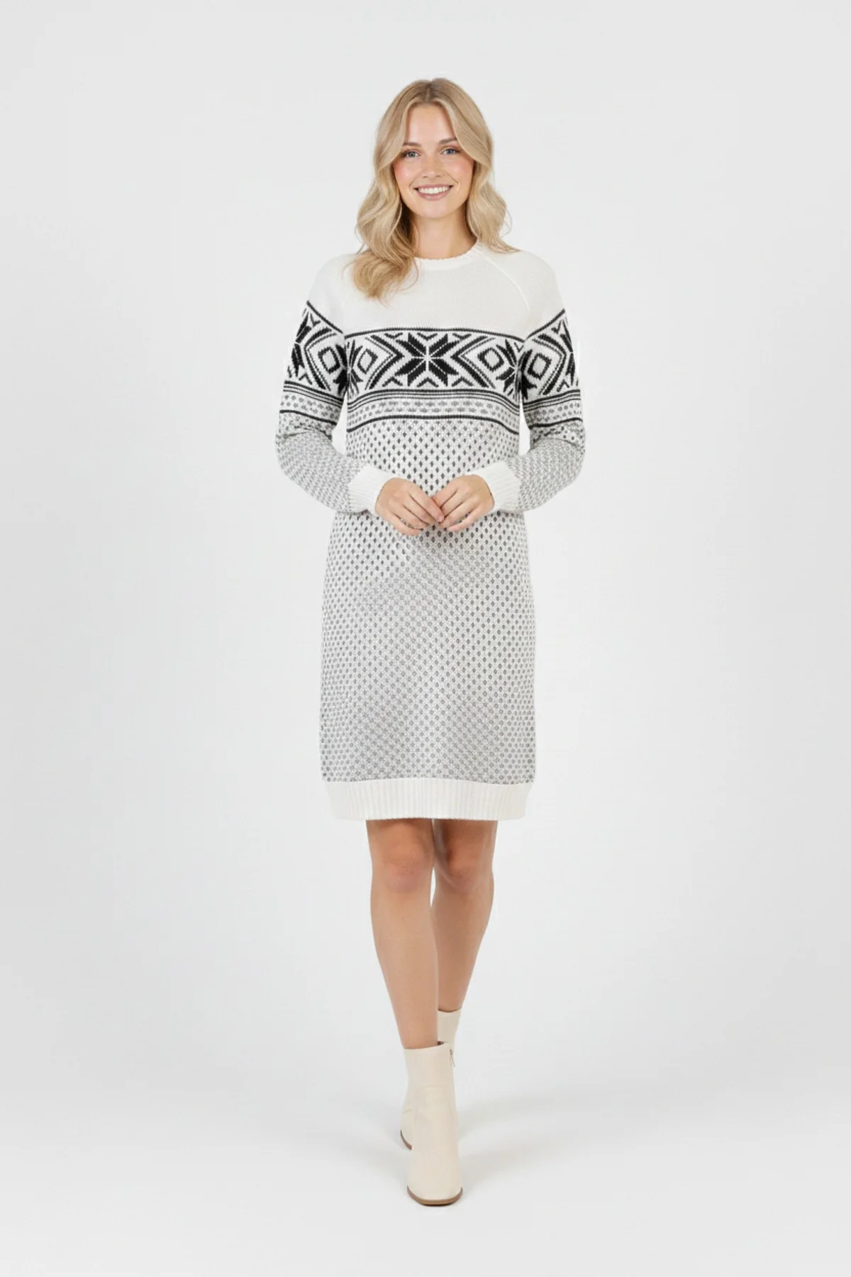 Kadın Beyaz Kar Tanesi Desenli Bisiklet Yaka Raglan Kol Jakarlı Triko Mini Kazak Tunik