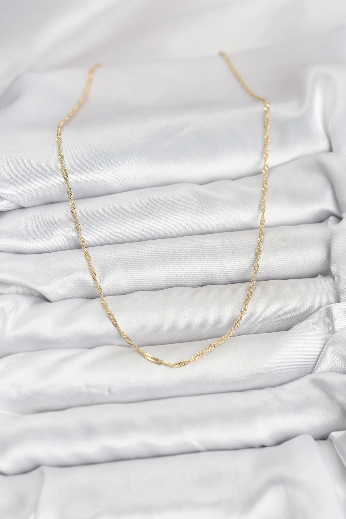 CM 14K Gold Renk Pirinç Ezme Burgu Model Kadın Kolye