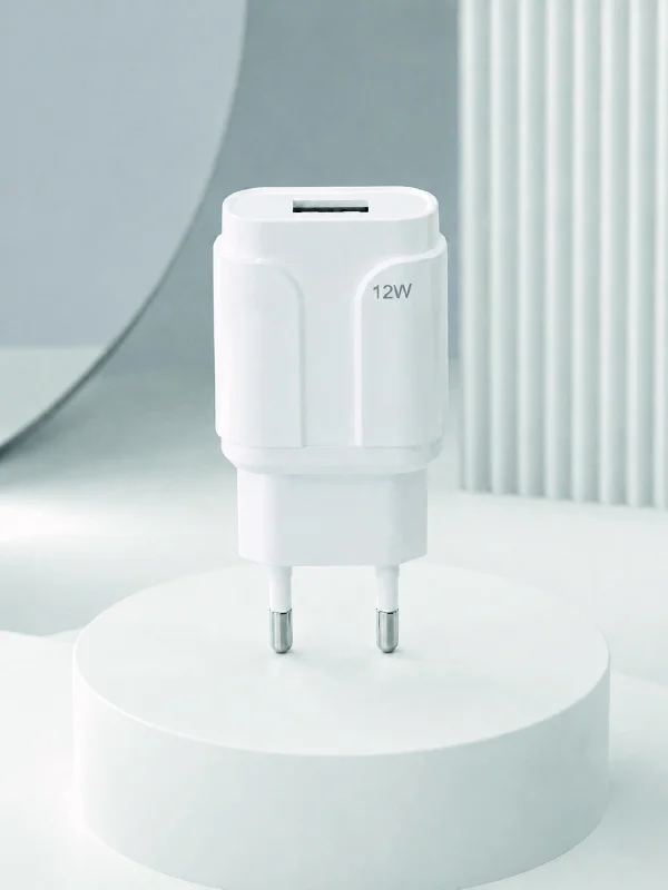 Pratik ve Kompakt Tasarımlı 12W USB Telefon Şarj Adaptörü