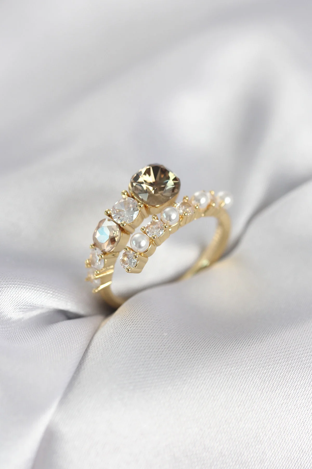 Gold Renk Pirinç Zirkon Taşlı İncili Kadın Yüzük