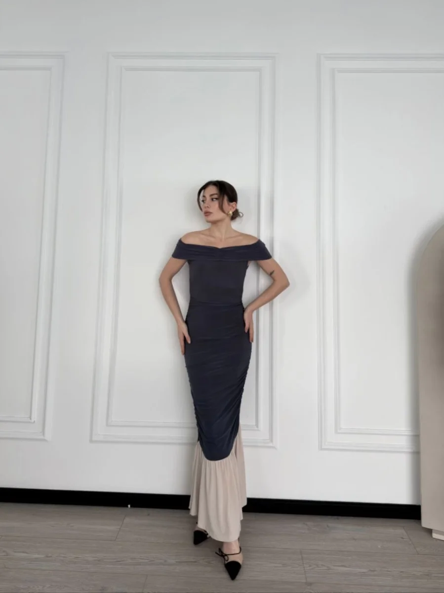 Striptiz Omuzlu Uzun Elbise- Füme -