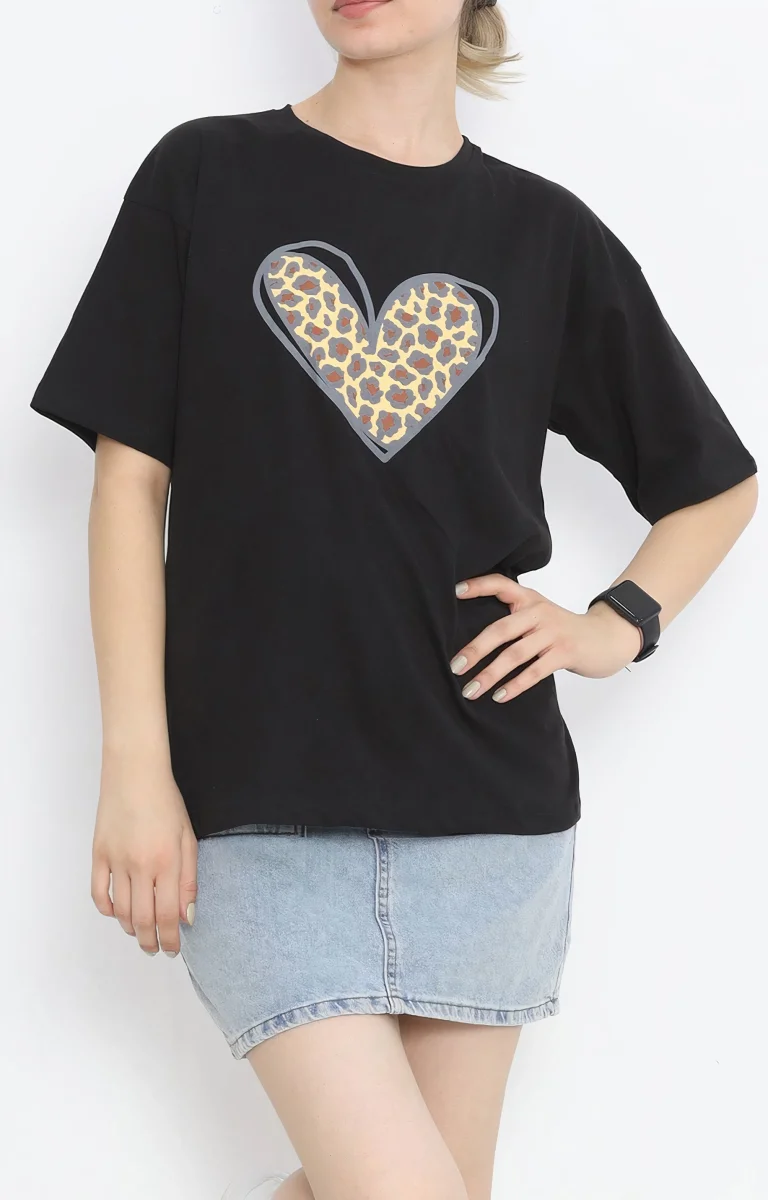 Sevgililer Günü İçin Özel Tasarım Leopar Kalp Baskılı T-shirt - Siyah -