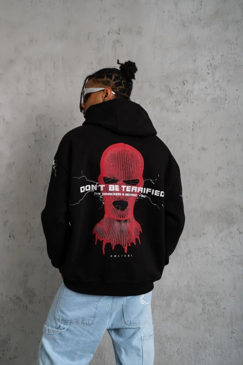 Oversize Üç İplik Kapüşonlu Sweatshirt – Siyah “Don’t Be Terrified” Ön, Sırt ve Kol Baskılı, Kanguru Cepli, Ribanalı Rahat Model- Siyah -