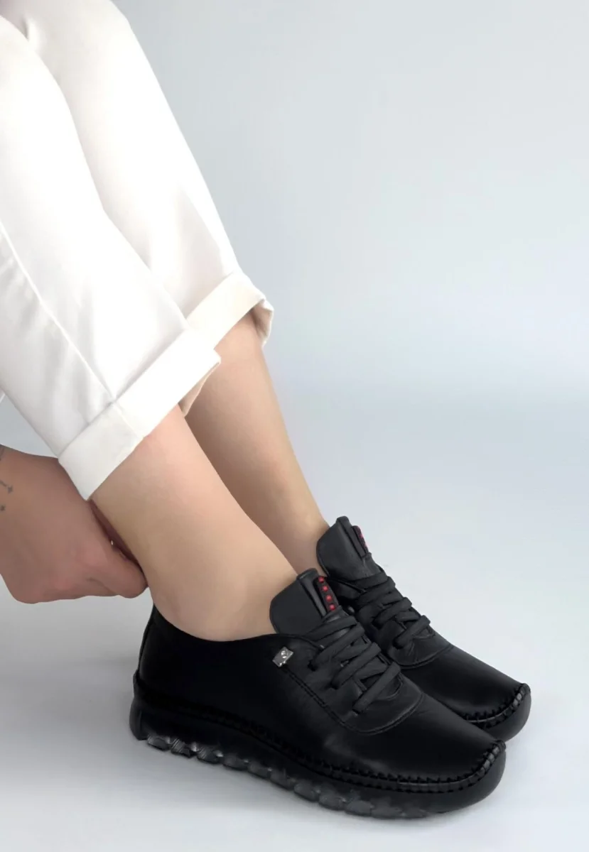 Jiten Siyah Deri Bağcıklı Spor QAyakkabı