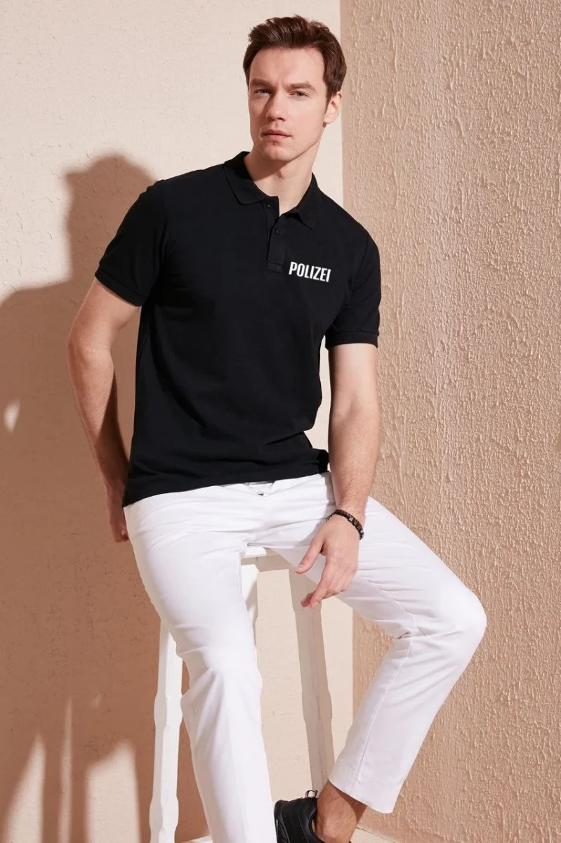 Yakası Düğmeli Yakalı Pike Baskılı T-Shirt - Siyah -