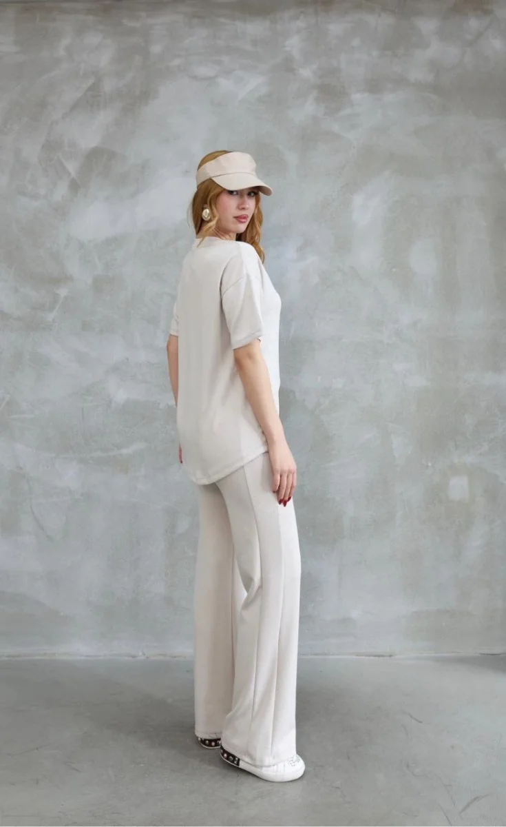 Osy Modal Yumuşak dokulu Kumaş Bisiklet Yaka Taş detaylı Kısa Kollu Takım - Kırık Beyaz -