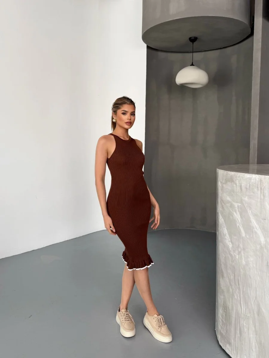 Fırfır Detaylı Triko Elbise- Kahverengi -