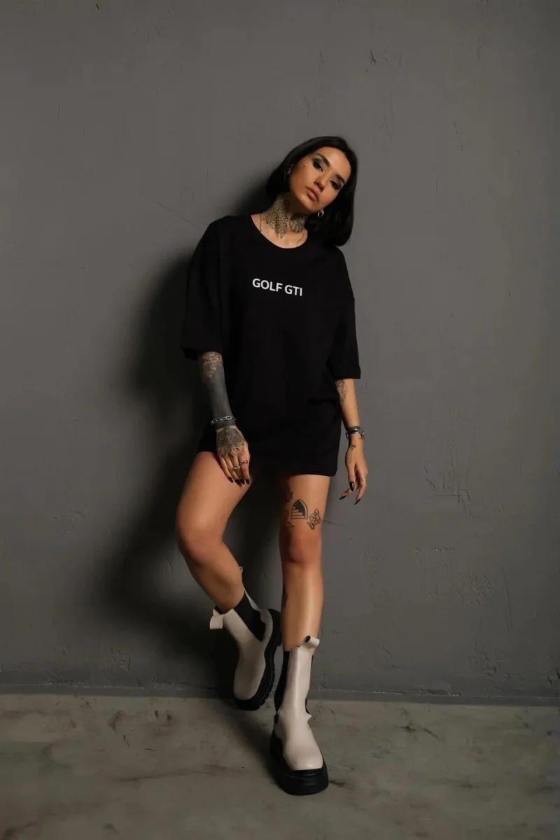 Oversize Baskılı Tişört – Golf GTI Retro Araba Desenli,  Siyah -