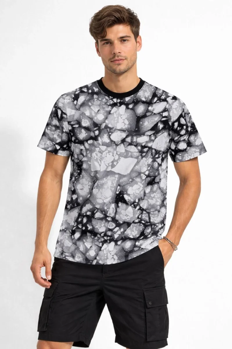 Erkek Siyah Gri Taş Desenli Tişört – Regular Fit, Bisiklet Yaka, Dijital Baskılı Modern Tasarım T-Shirt - Siyah