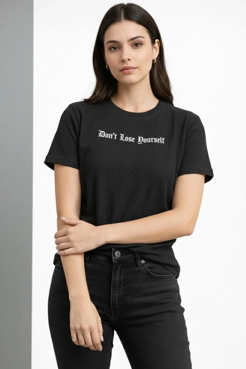 Kadın Wafıl Kumaş Tişört Regular Kalıp Bisiklet Yaka Baskılı Günlük Basic T-Shirt - Siyah