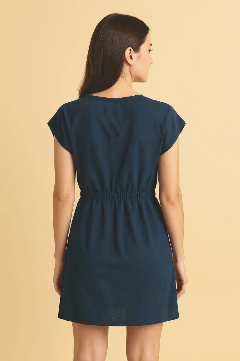 Kadın Lacivert Yanları Yırtmaçlı Tokalı V Yaka Mini Plaj Elbisesi