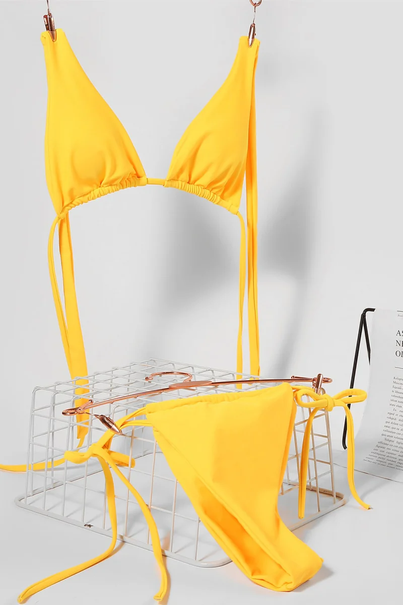 Kadın Sarı Yandan Bağlamalı Tangalı Üçgen Bikini Mayo Takımı