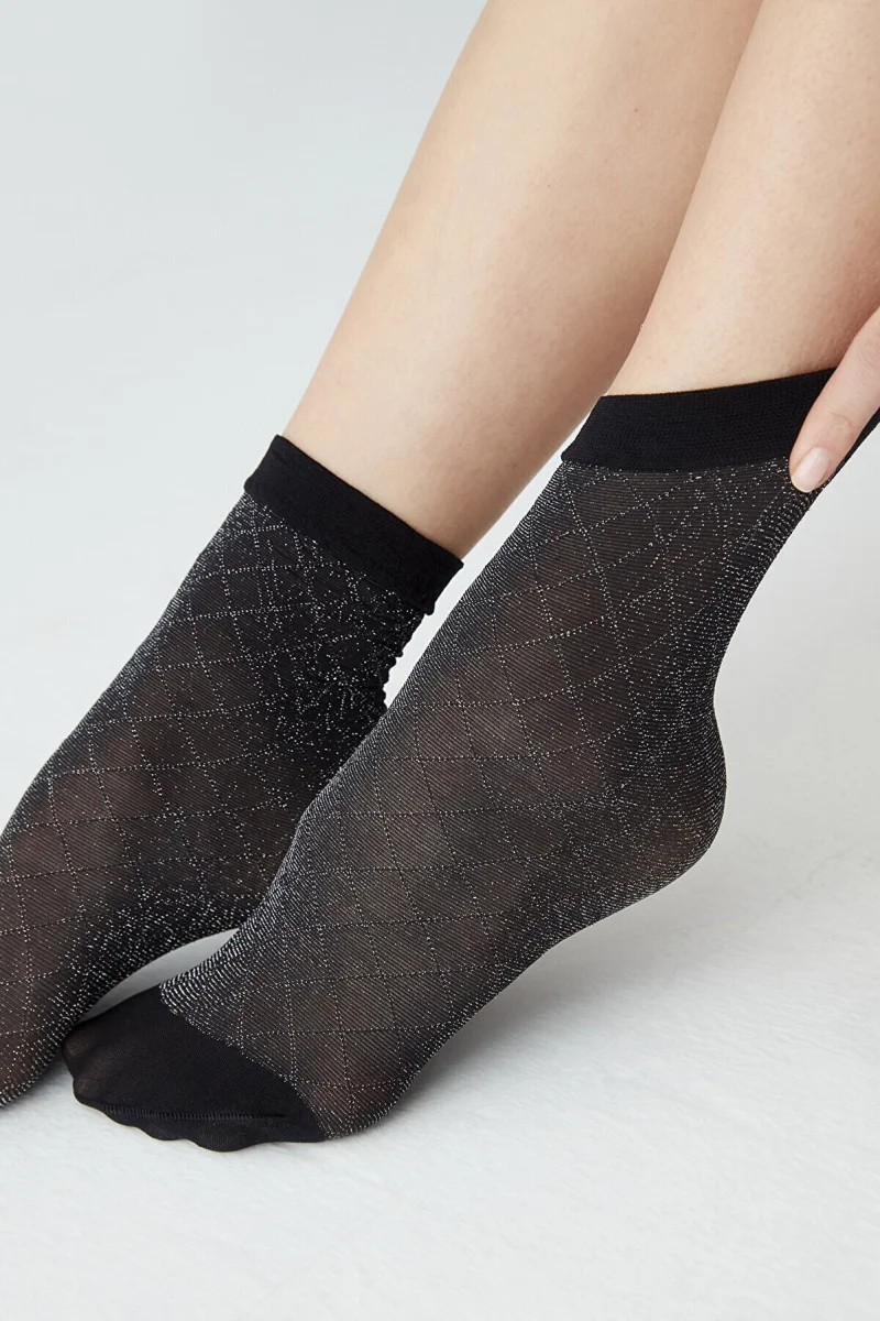 Siyah Simli Desenli Ince Soket Çorap Cross Shine