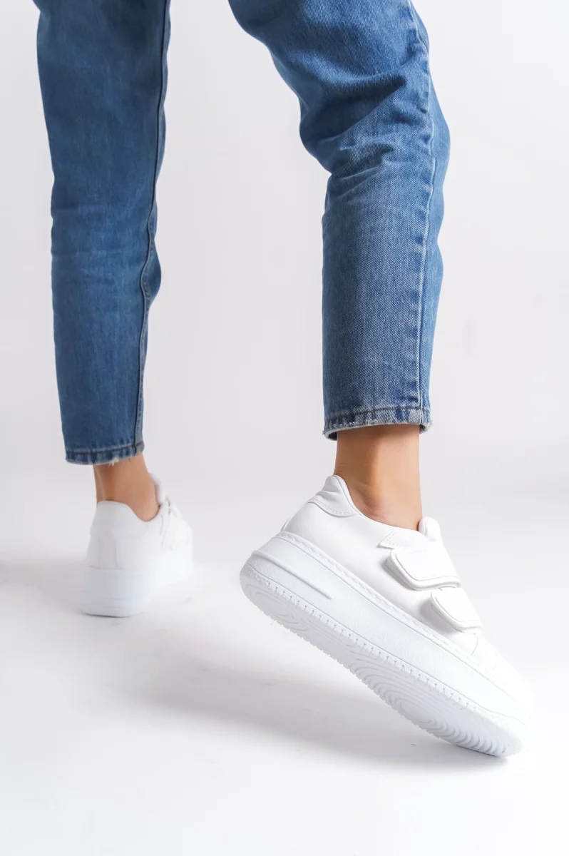 VALENCIA Bağcıksız Cırt Cırtlı Ortopedik Taban Kadın Sneaker Spor Ayakkabı CBT - Beyaz